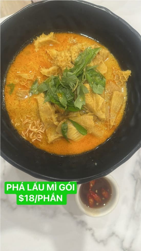 #.BEEF OFFAL STEW- 牛雜燉-PHÁ LẤU  (BÁNH MÌ/MÌ GÓI)